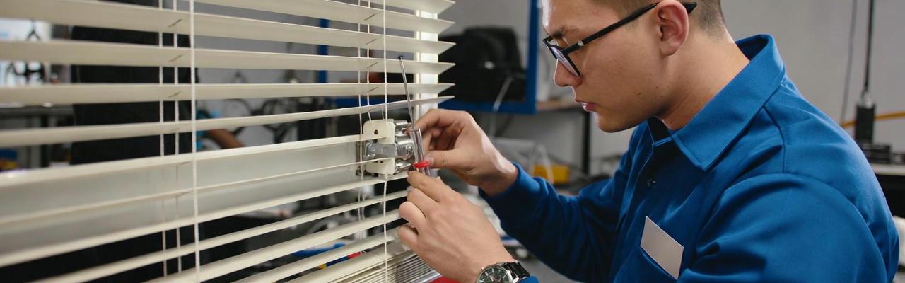 cambio y reparacion de ejes para soportes en persianas en Alcobendas